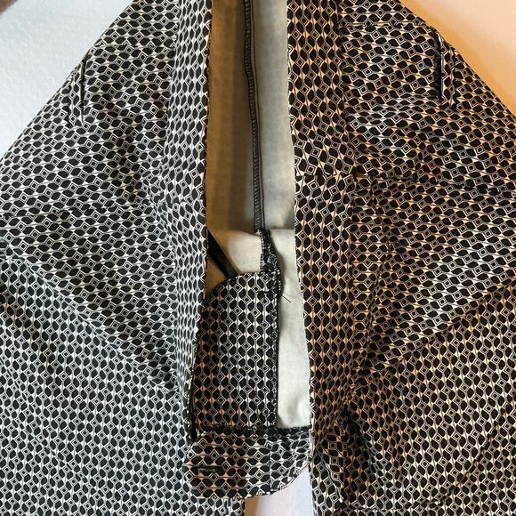 Amanda + Chelsea Women Slim Leg Formal Pants size 10,Black White Geometric Print - Picture 8 of 11